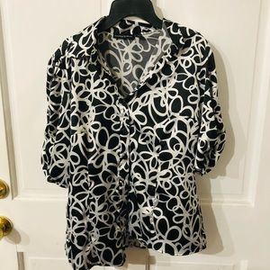 Women’s, buttoned shirt